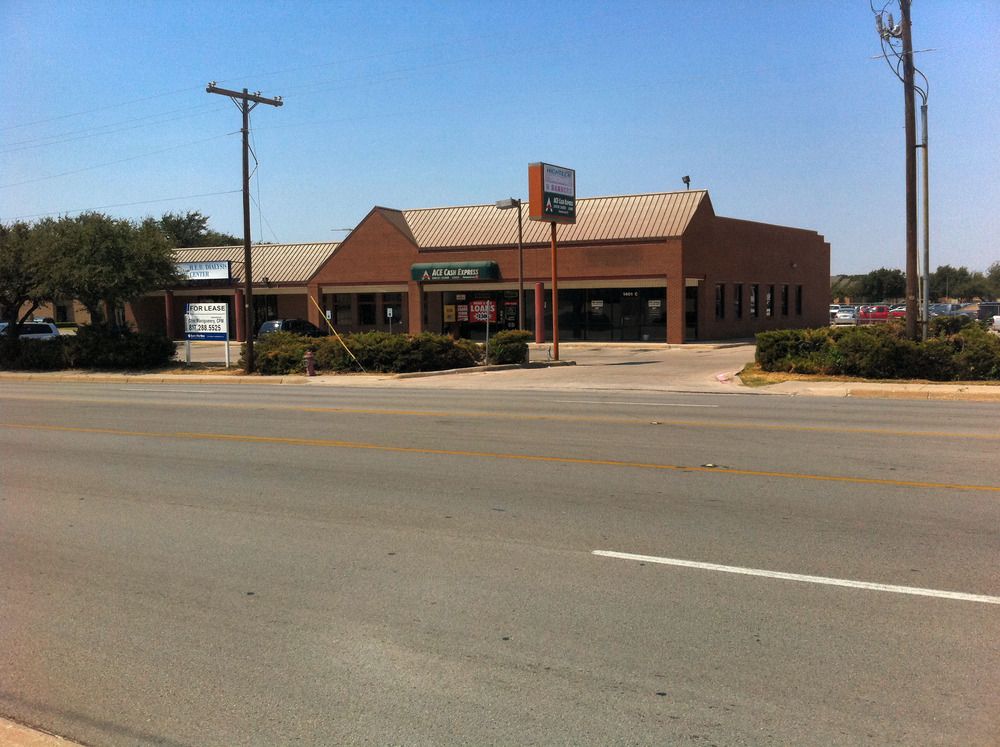 1401 Brown Trl, Bedford, TX 76022